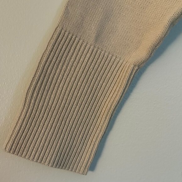 GAP Cream Crew Neck Sweater - Picture 4 of 7